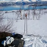 Warm And Cozy Cottage, Great Location منزل ريفي Kvaloya