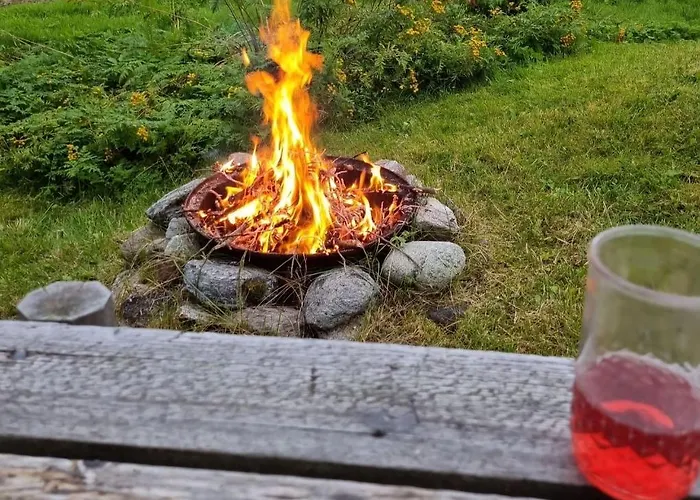 컨트리하우스 Warm And Cozy Cottage, Great Location